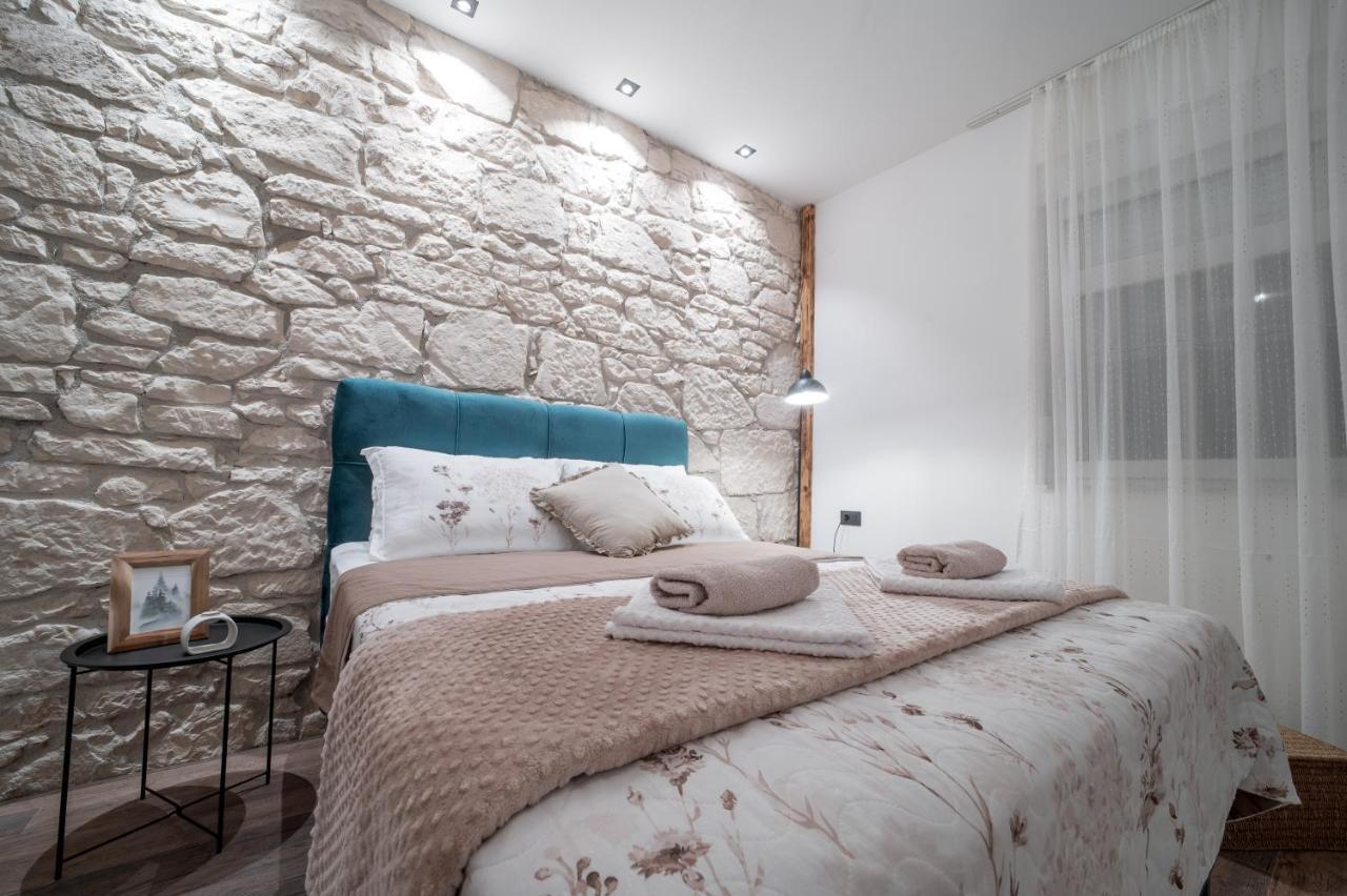 Ema's Oasis House, Your Perfect Getaway, Free Private Parking And Garden Apartma *
