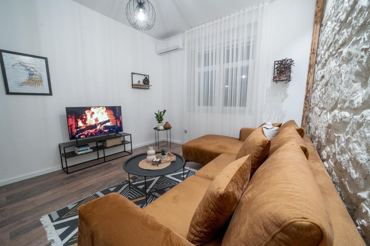 Apartamento Ema's Oasis House, Your Perfect Getaway, Free Private Parking And Garden *